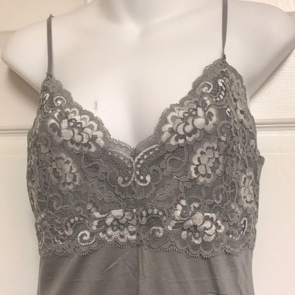 Express Laced Top - Picture 2 of 3